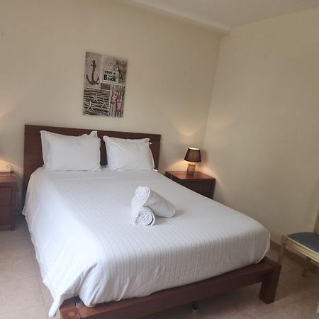Sunny House Hostel ลากอส ภายนอก รูปภาพ