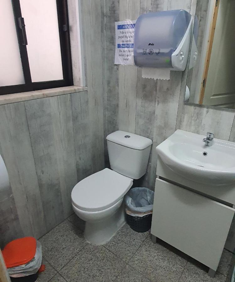Sunny House Hostel ลากอส ภายนอก รูปภาพ