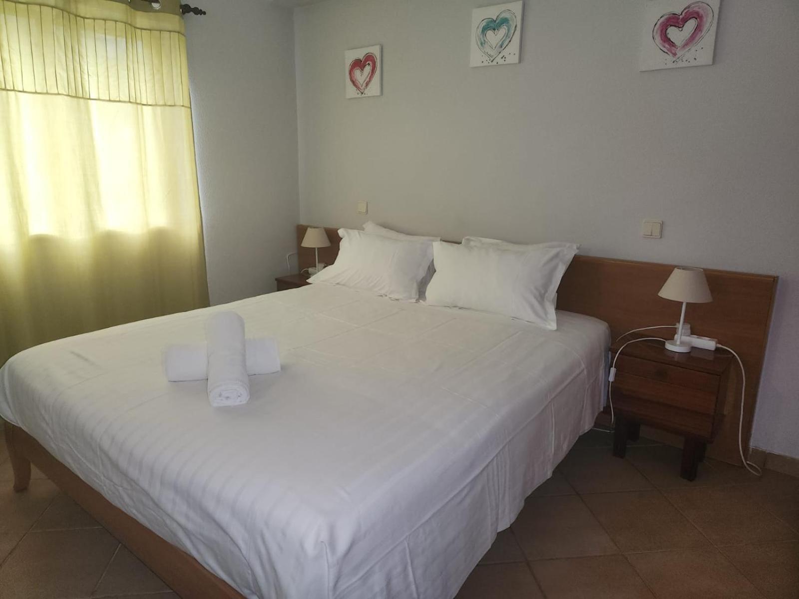 Sunny House Hostel ลากอส ภายนอก รูปภาพ