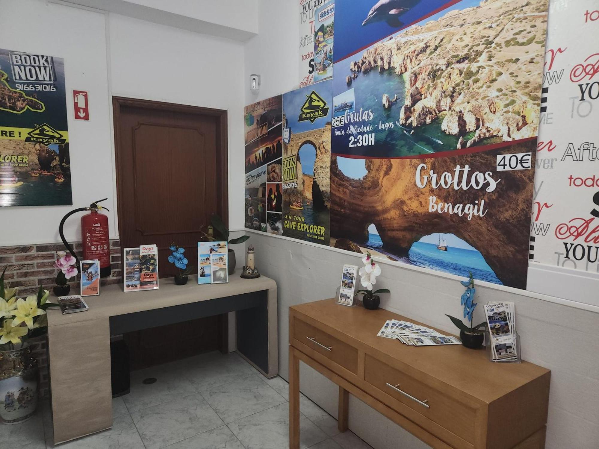 Sunny House Hostel ลากอส ภายนอก รูปภาพ