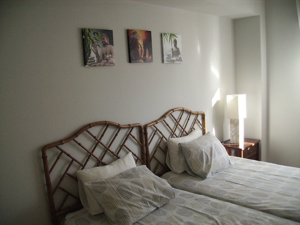 Sunny House Hostel ลากอส ภายนอก รูปภาพ